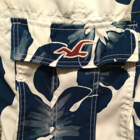 Hollister Swim Shorts - Picture 2 of 7
